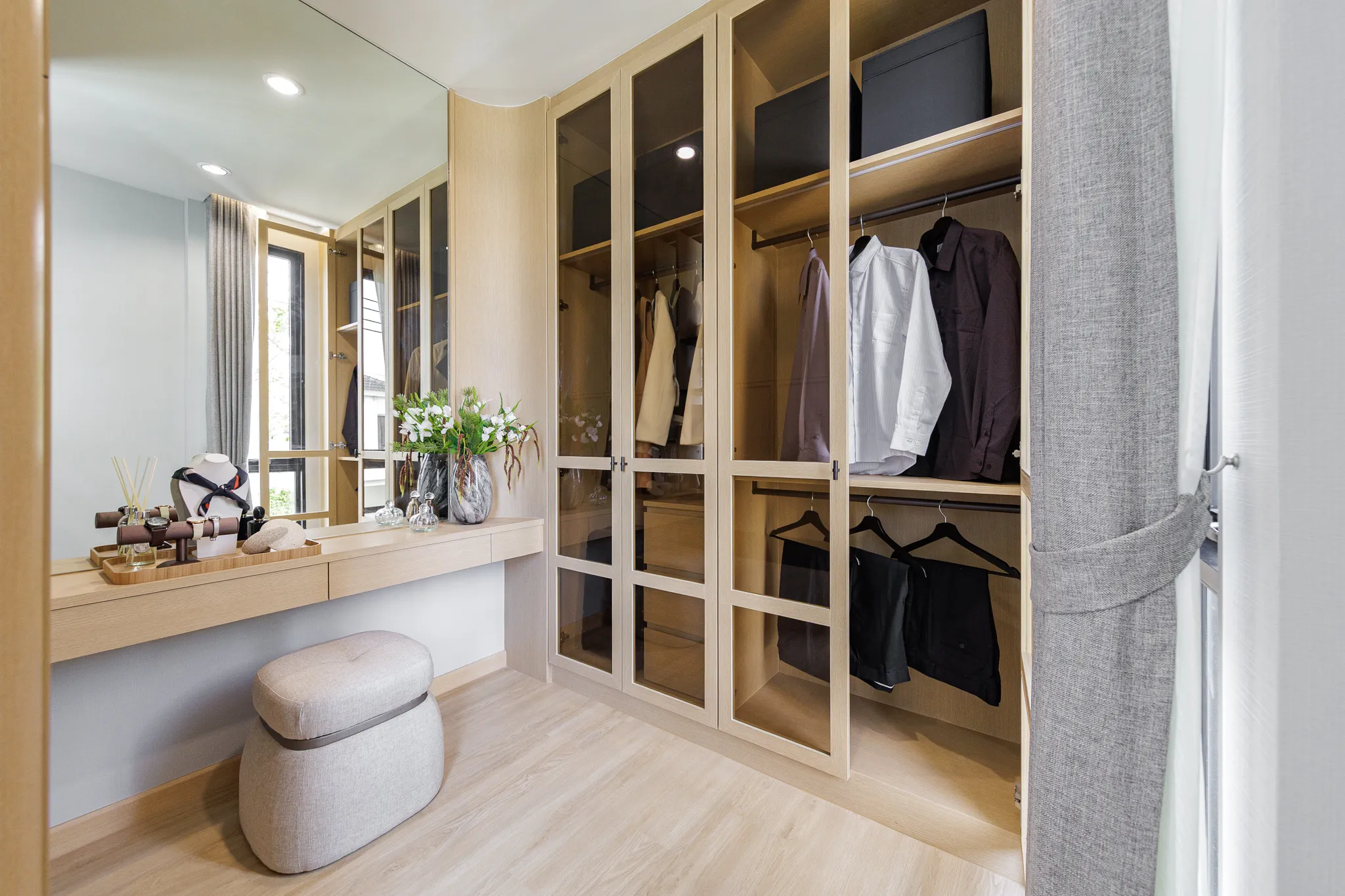 Concept Image | Peace & Living